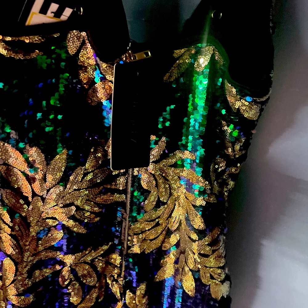 Beautiful medium dress.